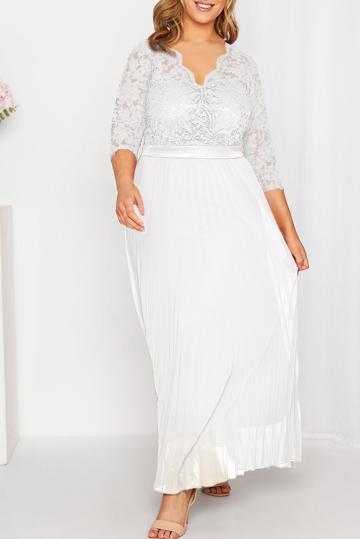 White Lace Scalloped V Neck 3/4 Sleeves Pleated Tulle Plus Maxi Dress
