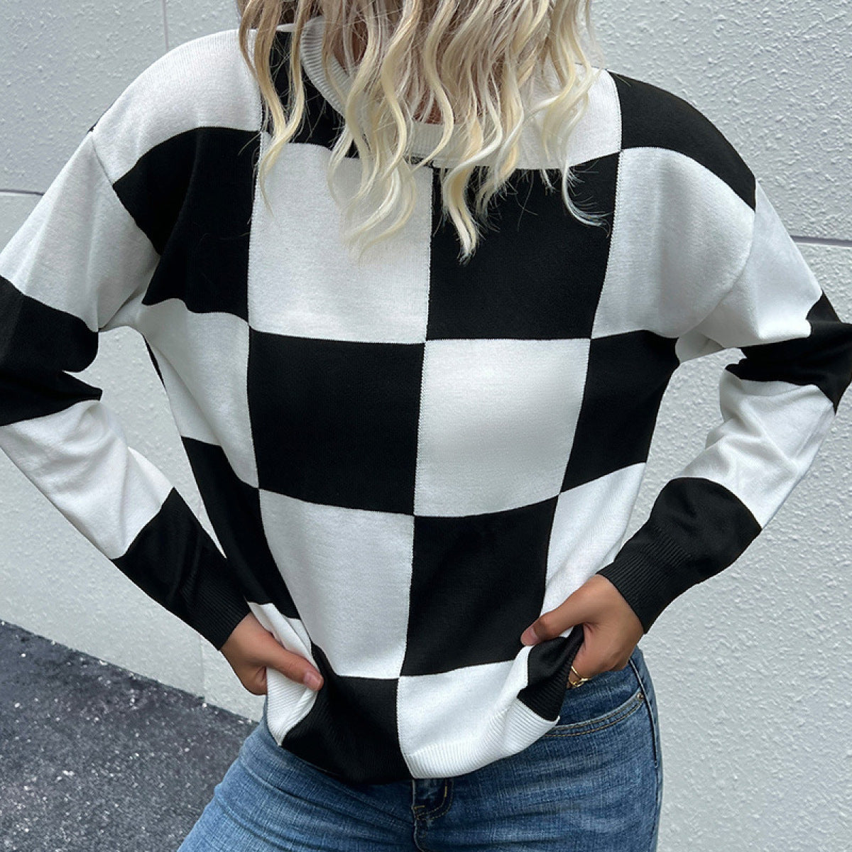 Crew Neck Long Sleeve Checkerboard Sweater
