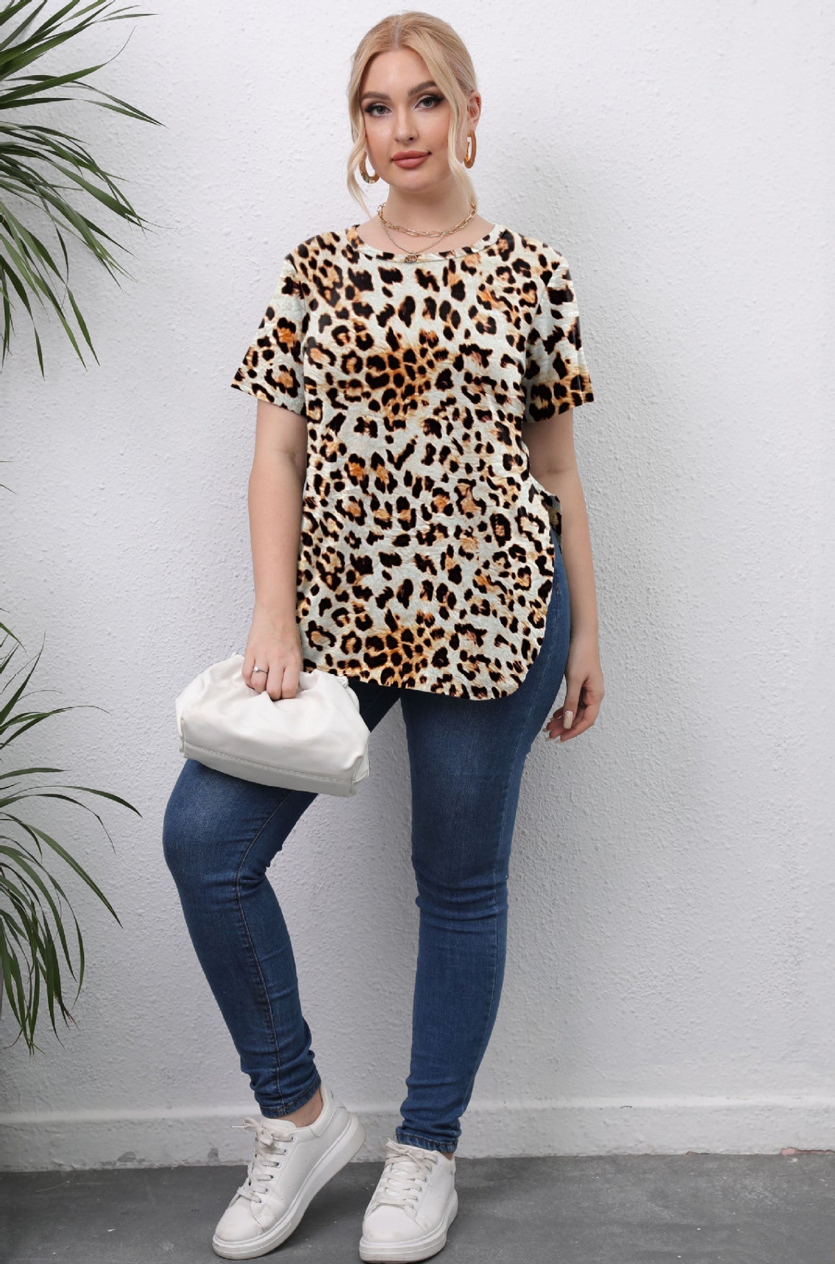 Plus Size Round Neck All Over Print T-shirt