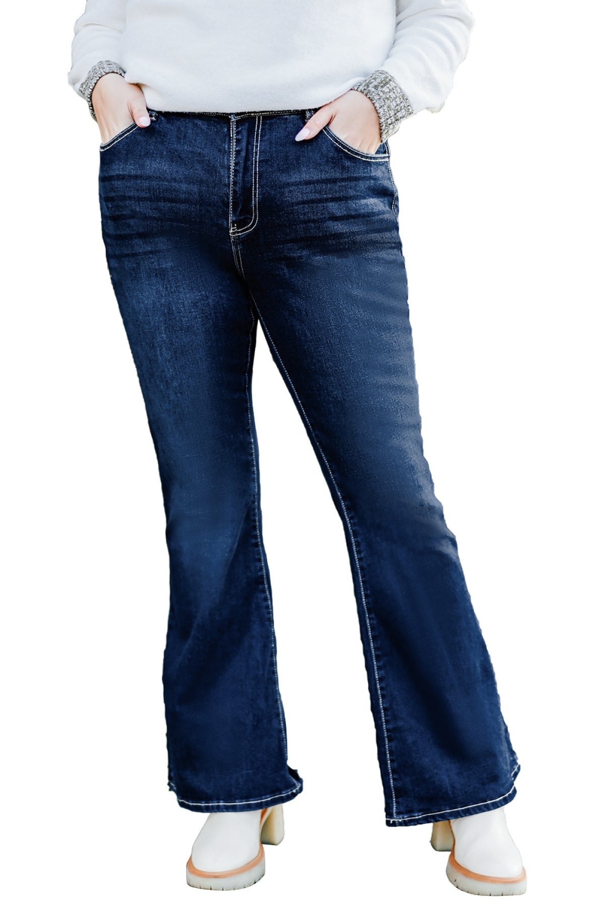 Plus Size Deep Wash Mid-Waist Flared Jeans