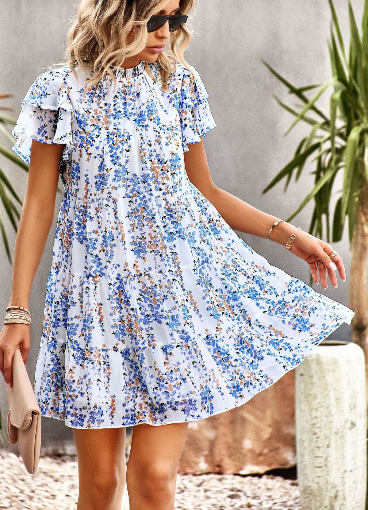 Ditsy Floral Short Sleeve Gathering Tiered Dress